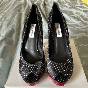 Steve Madden RICHH polka dot peep toe platform pump
